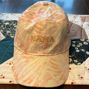 mama hat